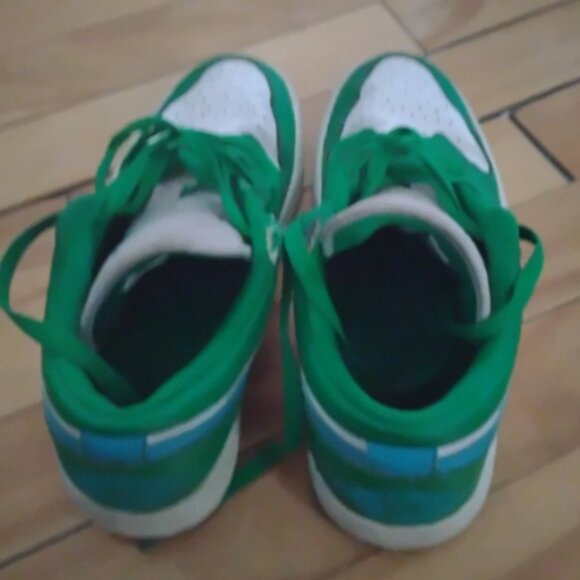 Nike Air Jordan 1 Low Sz 8.5 Lucky Green Aquatone-White DC0774 304 - Picture 4 of 6